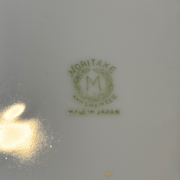 Vintage Floral Plate with Yellow Roses - Picture 4 of 7